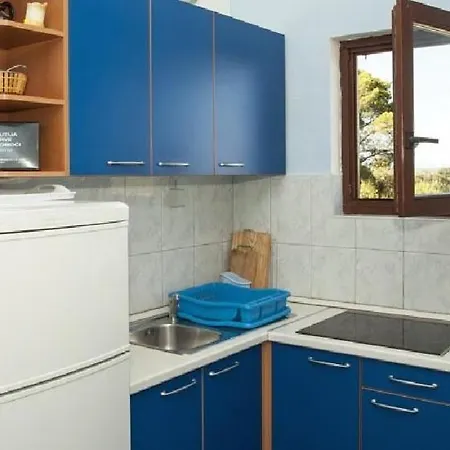 In With Sea View, Loggia, Air Conditioning, Wi-fi * Ždrelac